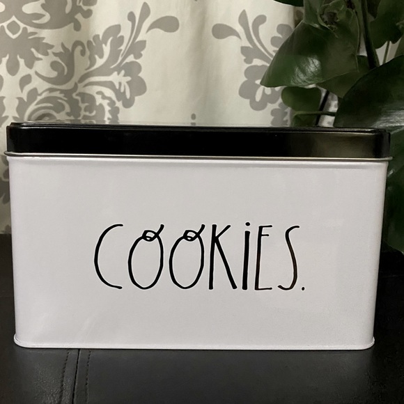 ❌SOLD❌ Rae Dunn Cookies Tin Storage Box - Picture 4 of 6